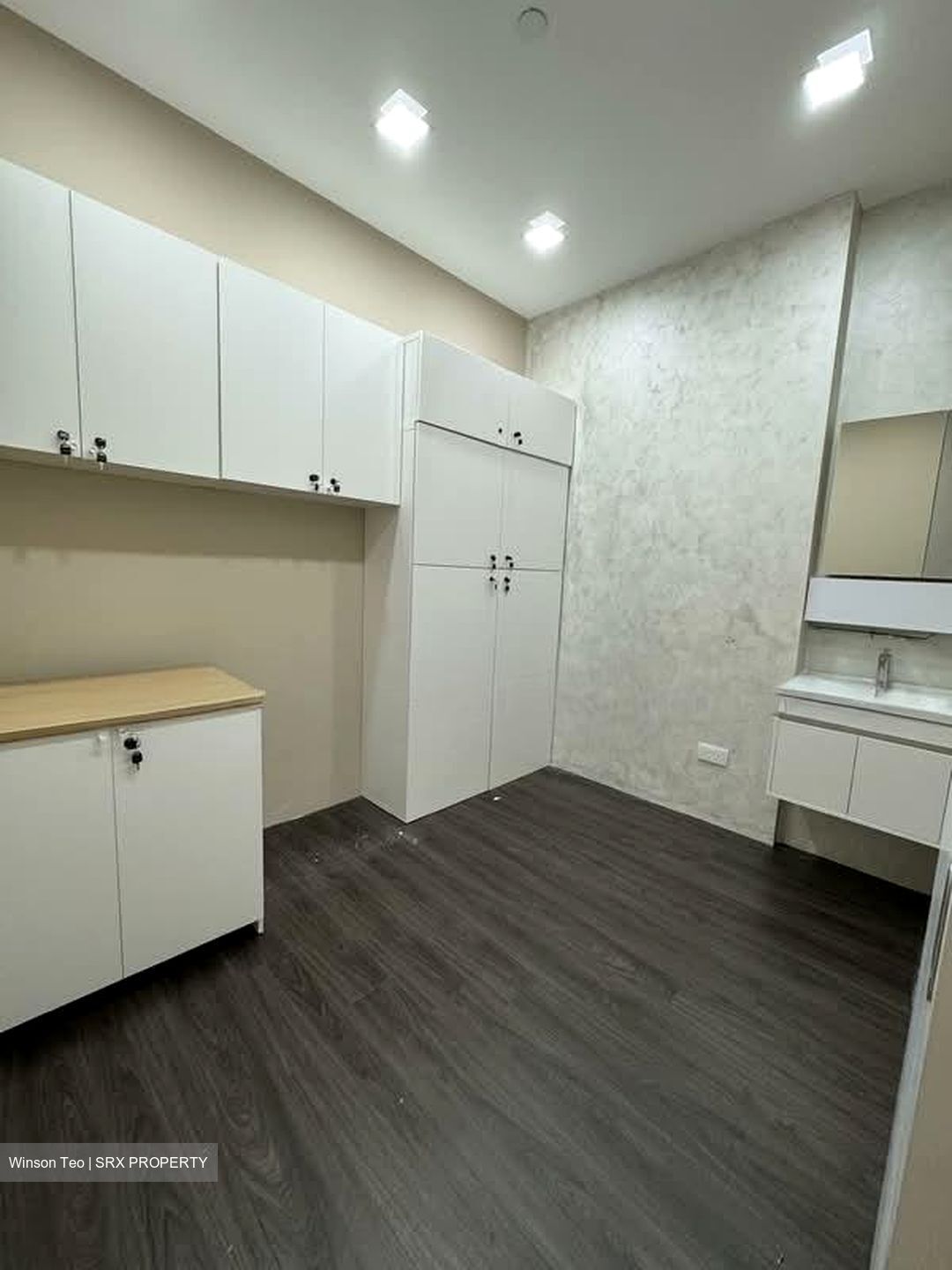 Alexandra Central (D3), Retail #561287321